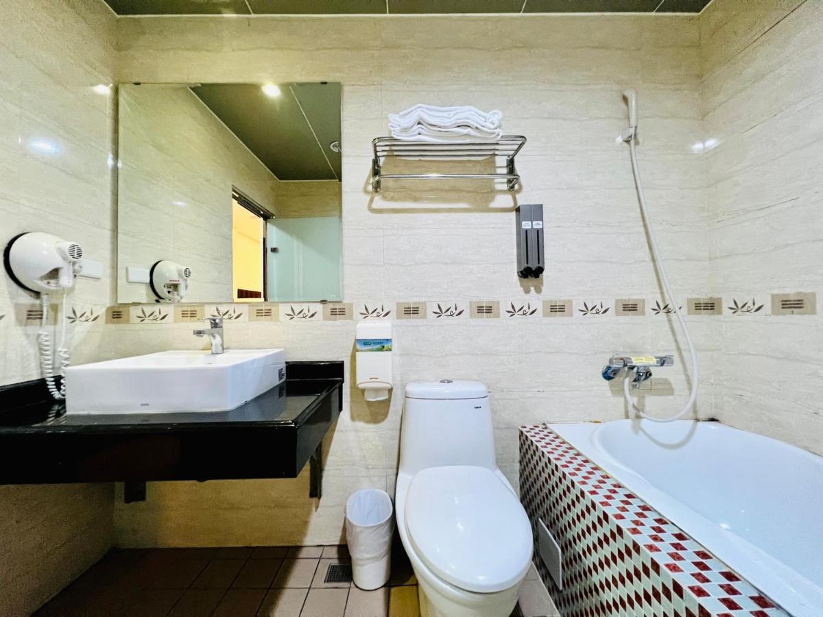 Mucha Boutique Hotel Yilan Exterior photo